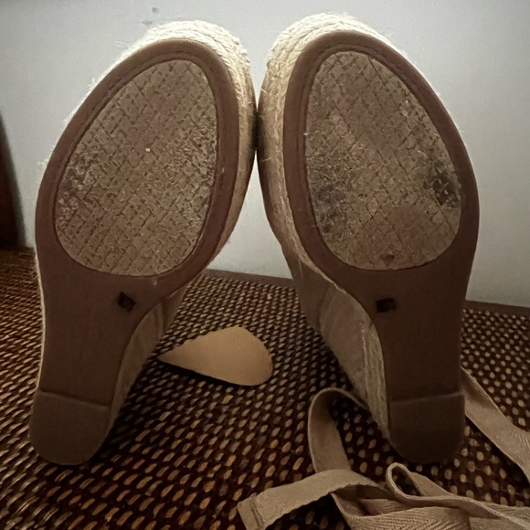 Jessica Simpson Wedge - Picture 2 of 7